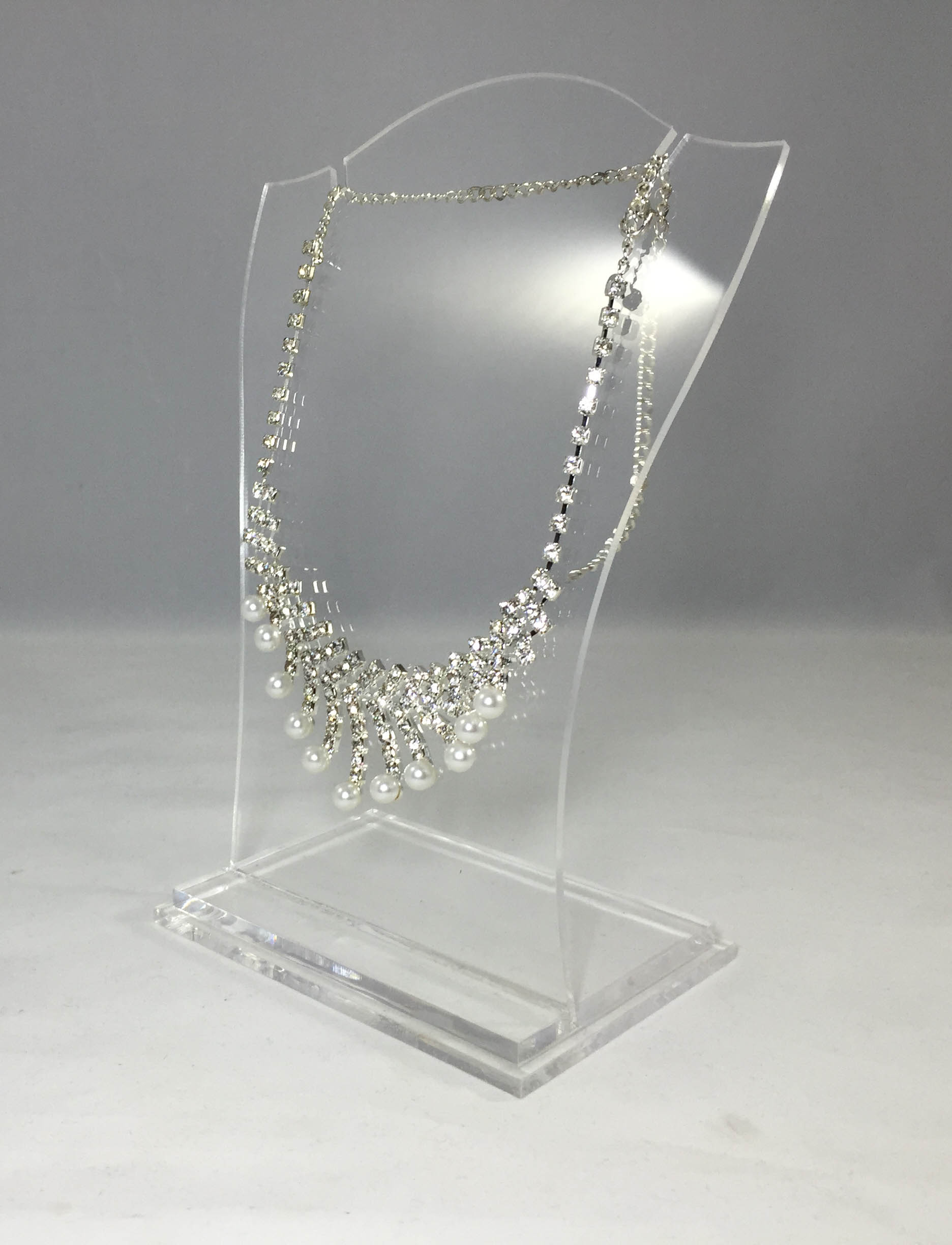 �ǿ������