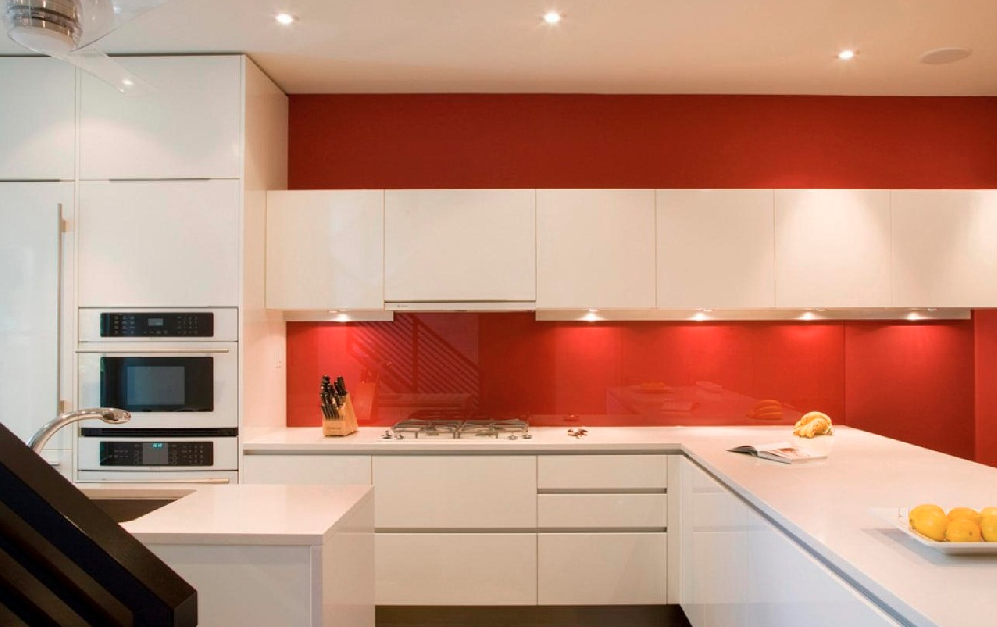 �ǿ������